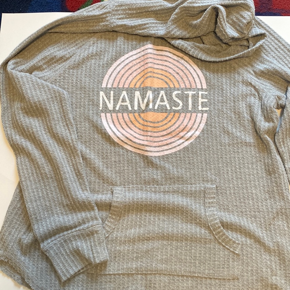 Light weight hooded top